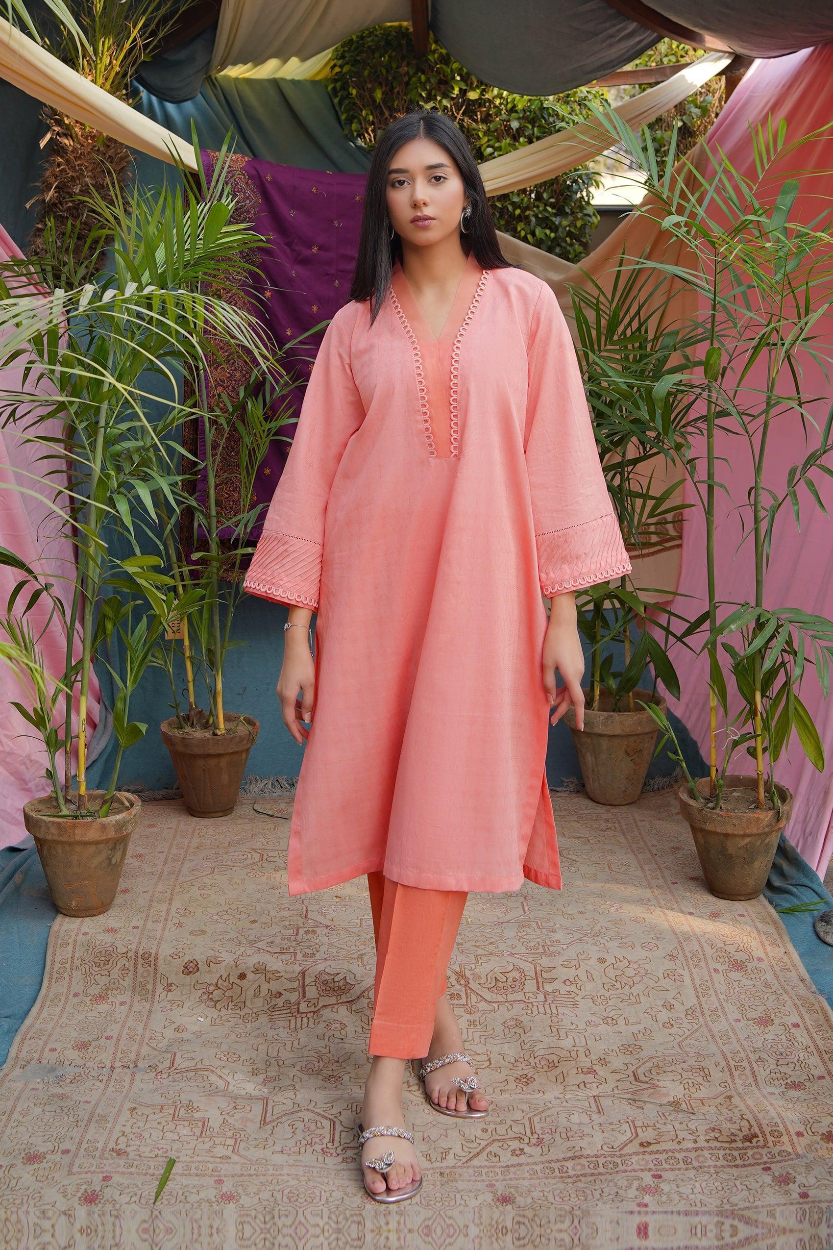 Embroidered Textured Lawn Shirt - Image 3