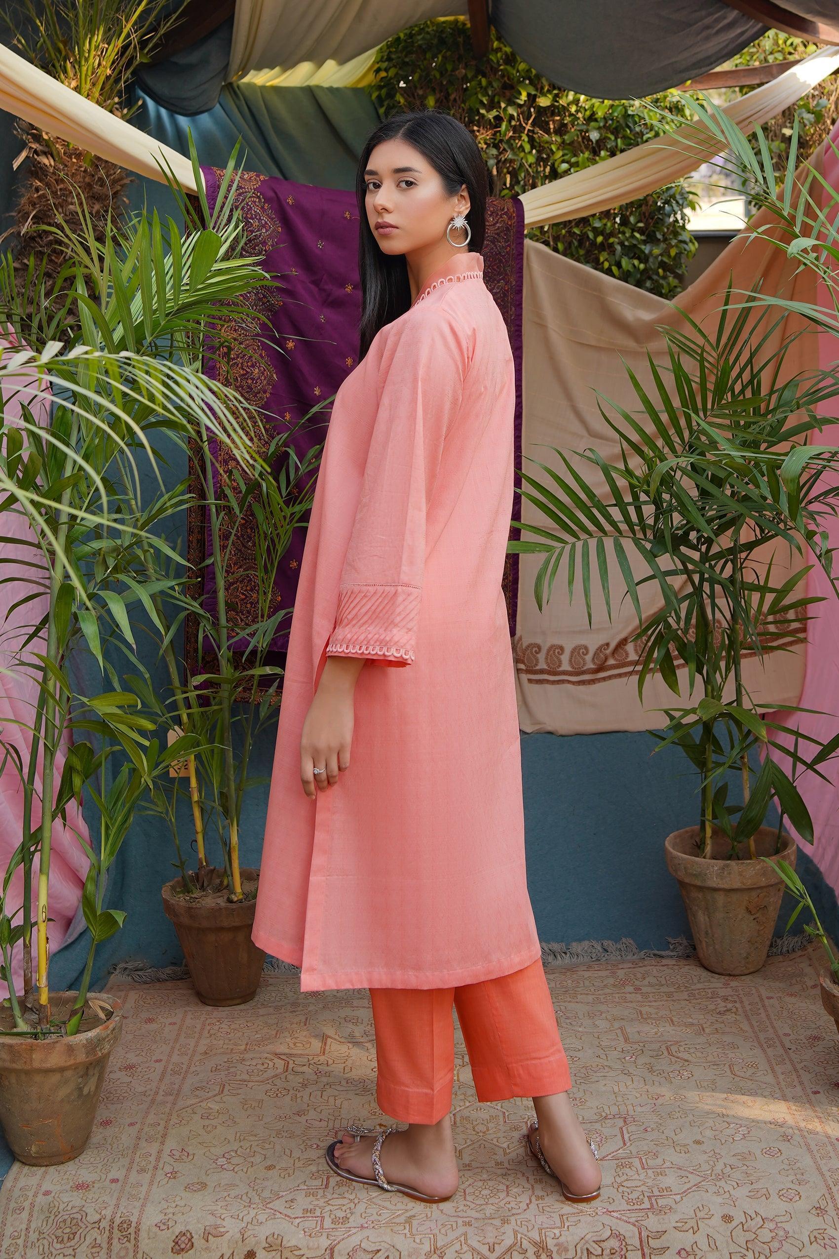 Embroidered Textured Lawn Shirt - Image 4