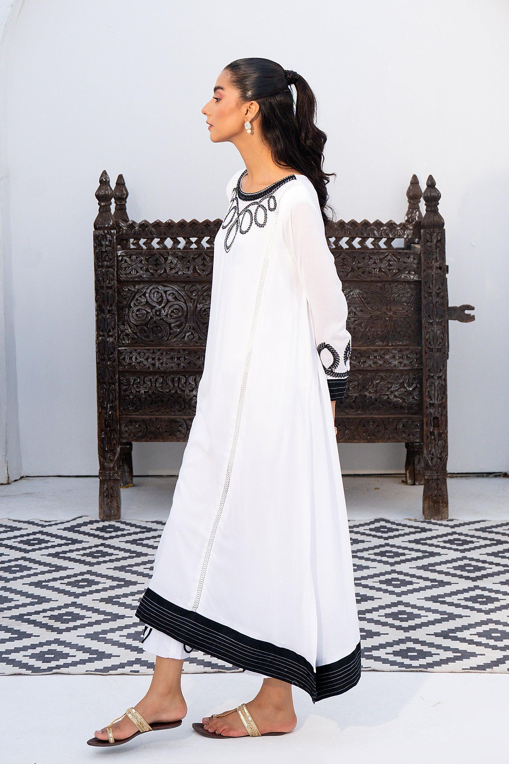 Embroidered Textured Lawn Shirt - Image 7